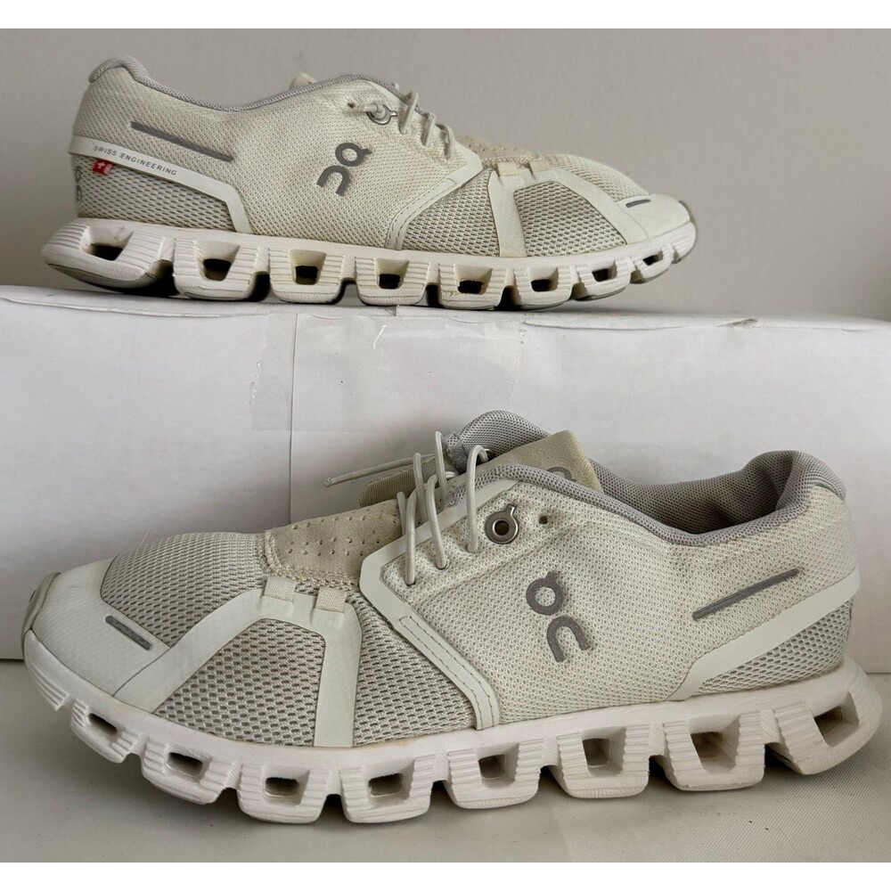 On Running Shoes Cloud 5 White Women's Size 7.5